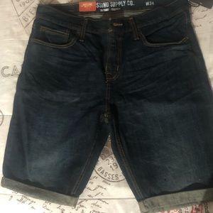 Jeans perfect condition.